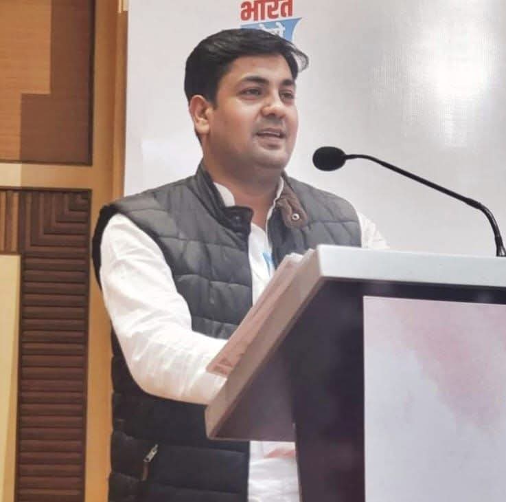 आरक्षक भर्ती घोटाले की हो CBI जांच युवाओं के भविष्य से खिलवाड़ बर्दाश्त नहीं- आशीष जायसवाल