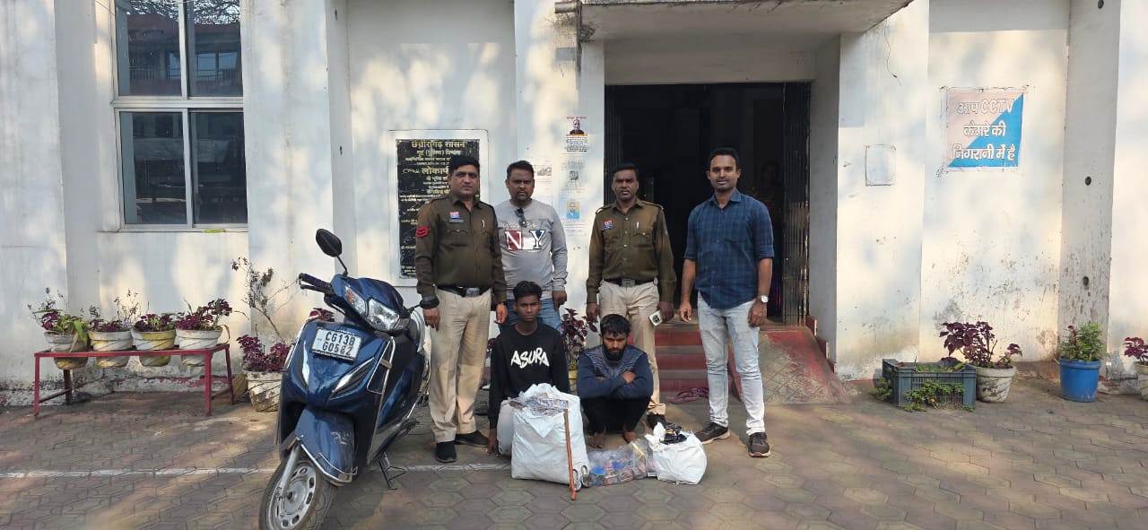 इंदिरा नगर पान दुकान चोरी का खुलासा, दो आरोपी गिरफ्तार, चोरी पान मशाला बरामद