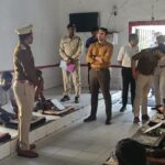 कलेक्टर एवं एसएसपी का जिला जेल रायगढ़ में आकस्मिक निरीक्षण