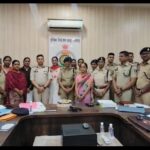 महिला पुलिसकर्मियों को प्रशस्ति पत्र देकर किया सलाम, “HELLO SISTER” हेल्पलाइन का भी हुआ शुभारंभ!!