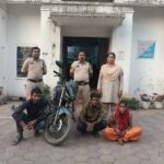 जिला अस्पताल से चोरी बाइक 24 घंटे के भीतर बरामद, महिला सहित तीन आरोपी गिरफ्तार