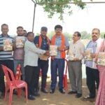 खरसिया में जनमन पत्रिका का निःशुल्क वितरण, लोगों ने सराहा