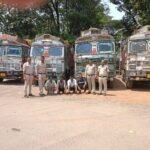 “ऑपरेशन_प्रहार” के तहत रायगढ़ पुलिस की बड़ी कार्रवाई— 4 ट्रकों से 82 लाख से अधिक का अवैध कबाड़ जब्त