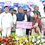 हर हाथ को काम, हर श्रमिक को सम्मान: विष्णु देव सरकार की प्रतिबद्धता
