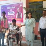 सुशासन तिहार बना सहारा: विनोद मिंज को मिली मोटराइज्ड ट्राई सायकल