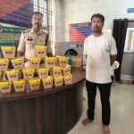 ऑपरेशन आघात के तहत नशे के खिलाफ एक और कार्रवाई- रायगढ़ रेलवे स्टेशन के बाहर 1120 नग गोगो रैपर के साथ एक व्यक्ति पकड़ाया