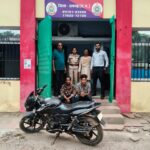 चौकी खरसिया पुलिस की सख्त कार्रवाई, शराब के लिए पैसे मांगकर मारपीट करने वाले दो युवक गिरफ्तार